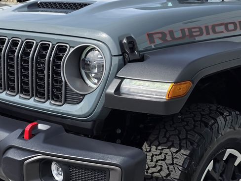 Certified 2026 Jeep Wrangler Unlimited Rubicon AWD/4WD image 8