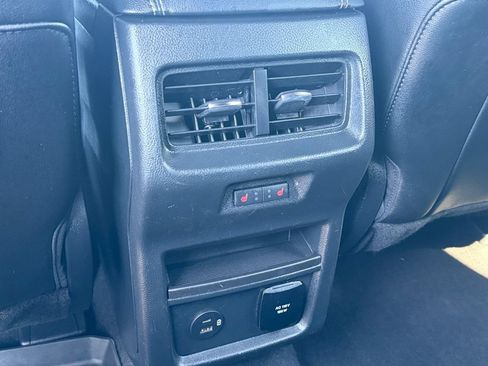 Used 2021 Ford Edge ST w/ Equipment Group 401A AWD/4WD image 18