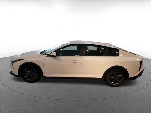 Used 2025 Kia K4 FWD image 11