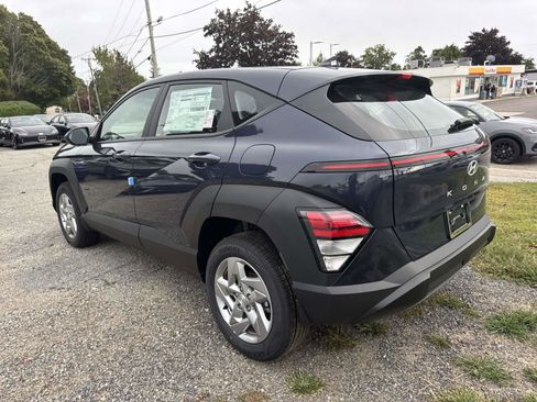 New 2026 Hyundai Kona SE image 3