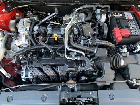 Used 2025 Nissan Altima 2.5 SV image 31