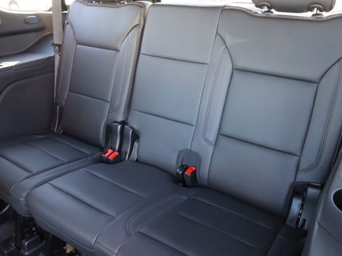 Certified 2024 Chevrolet Tahoe High Country w/ Advanced Technology Package image 35