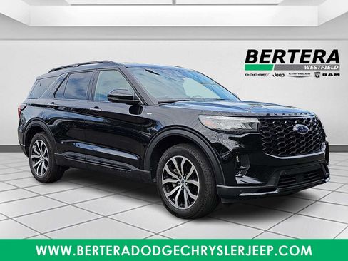 Used 2026 Ford Explorer ST-Line AWD/4WD image 1