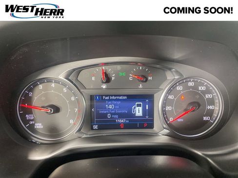 Used 2023 GMC Acadia SLE w/ Driver Convenience Package image 2