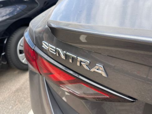 Certified 2024 Nissan Sentra SR FWD image 10