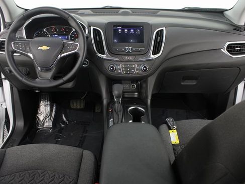 Used 2024 Chevrolet Equinox LT image 9