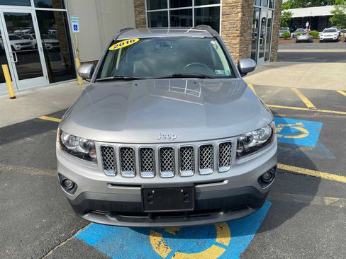 Used 2016 Jeep Compass Latitude AWD/4WD image 11