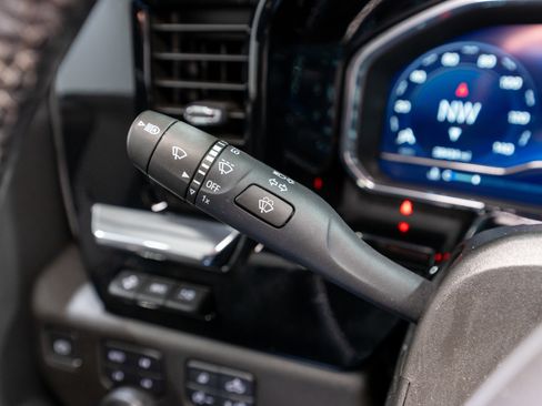 Used 2024 Chevrolet Silverado 1500 High Country w/ High Country Premium Package image 33