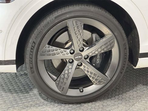 Used 2023 Genesis GV70 2.5T w/ Sport Prestige Package image 9