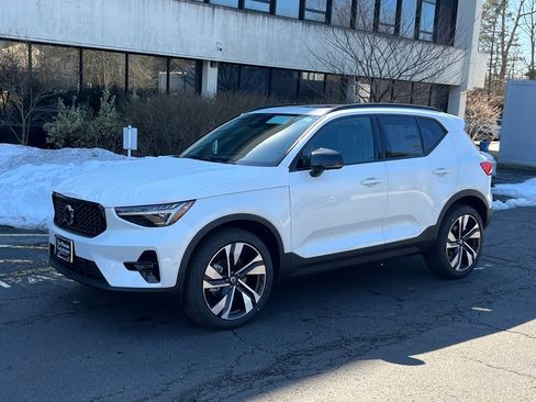 New 2026 Volvo XC40 B5 Ultra AWD/4WD image 5