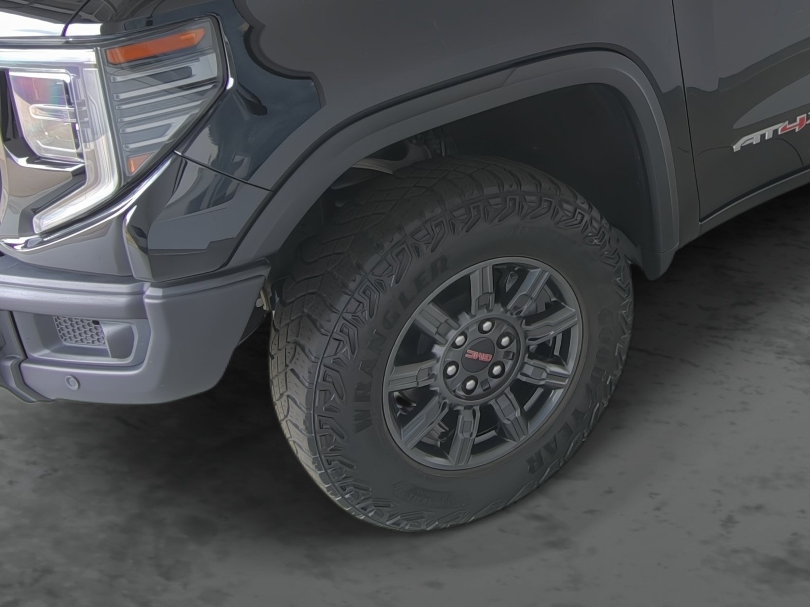 Used 2024 GMC Sierra 1500 AT4X AWD/4WD image 7
