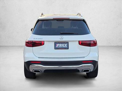 Used 2026 Mercedes-Benz GLB 250 image 7
