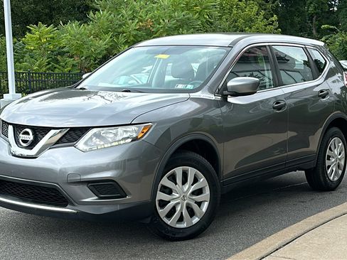 Used 2016 Nissan Rogue S AWD/4WD image 1