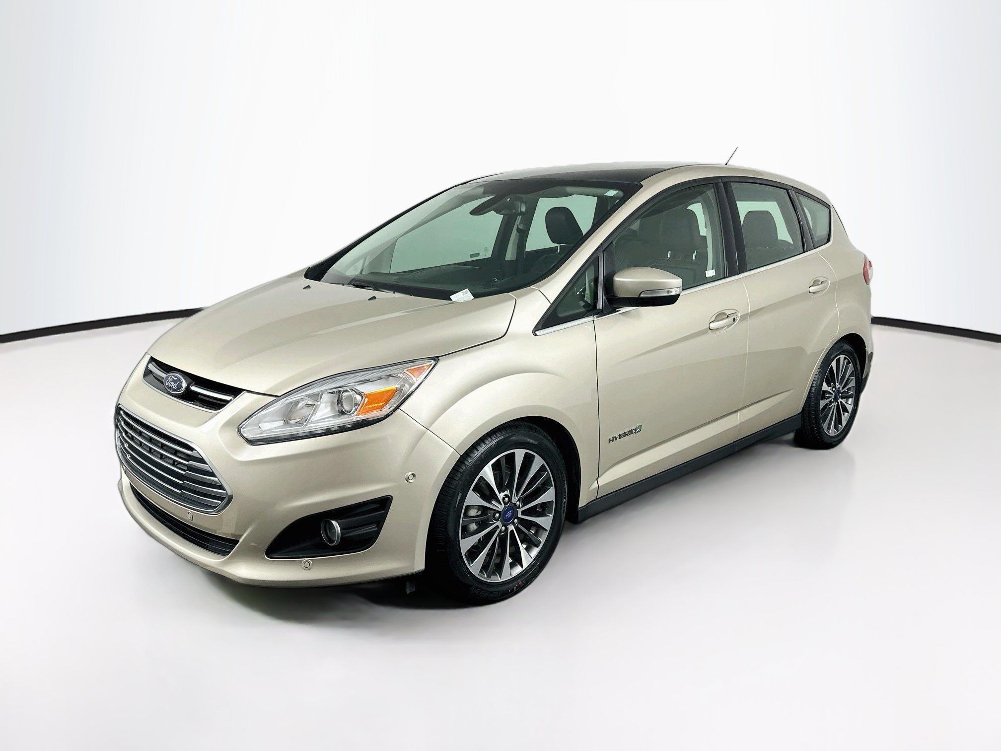Used 2018 Ford C-MAX Titanium w/ Equipment Group 301A FWD image 3