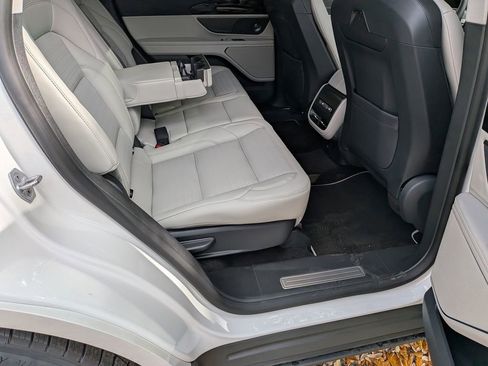 New 2026 Lincoln Nautilus Reserve image 32