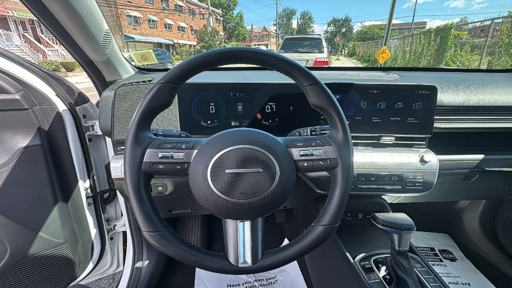 Used 2024 Hyundai Kona SEL AWD/4WD image 14