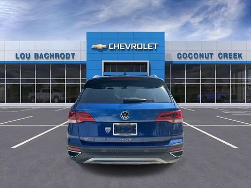 Used 2024 Volkswagen Taos SE FWD image 7