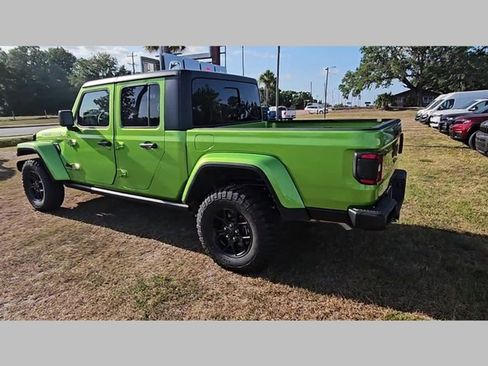 New 2025 Jeep Gladiator Willys image 16