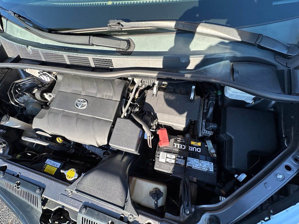 Used 2012 Toyota Sienna LE FWD image 37