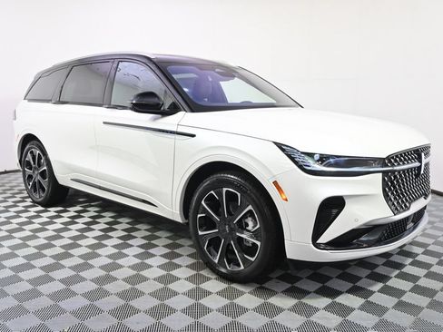New 2026 Lincoln Nautilus Reserve AWD/4WD image 8