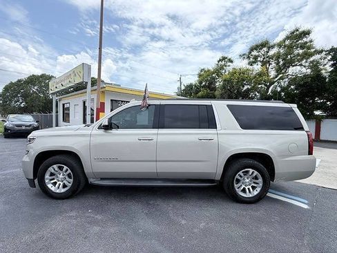Used 2015 Chevrolet Suburban LT AWD/4WD image 7