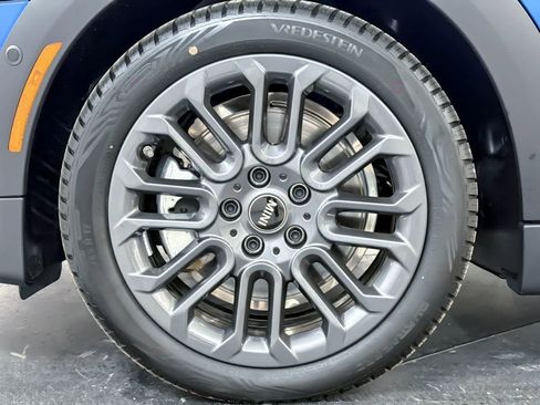 New 2026 MINI Cooper 2-Door Hardtop FWD image 25