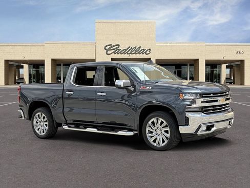 Used 2019 Chevrolet Silverado 1500 LTZ w/ LTZ Plus Package AWD/4WD image 3