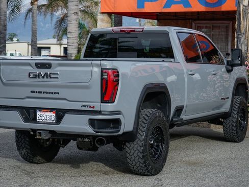 Used 2024 GMC Sierra 2500 AT4 w/ AT4 Premium Plus Package image 9