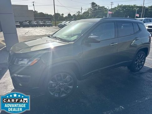 Used 2021 Jeep Compass Latitude w/ Sun and Sound Group AWD/4WD image 2