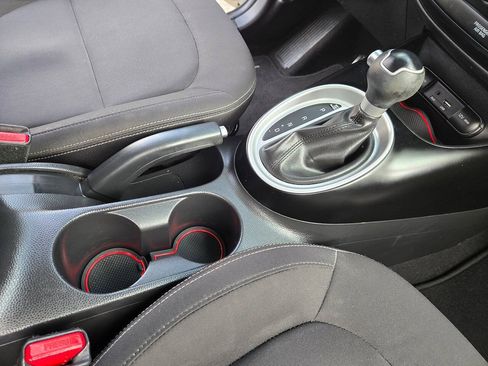 Used 2017 Kia Soul FWD image 37