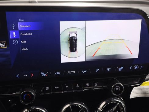 Used 2024 Chevrolet Blazer EV LT image 37