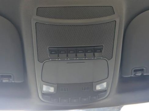 Used 2017 Ford F550 2WD Regular Cab Super Duty image 34