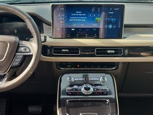Certified 2022 Lincoln Nautilus FWD image 20