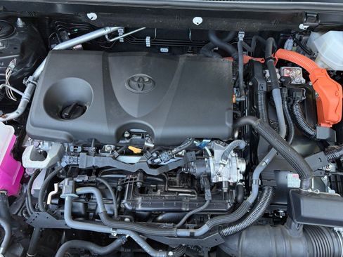 Used 2023 Toyota RAV4 XLE AWD/4WD image 21