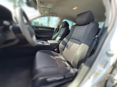 Used 2019 Honda Accord LX image 10