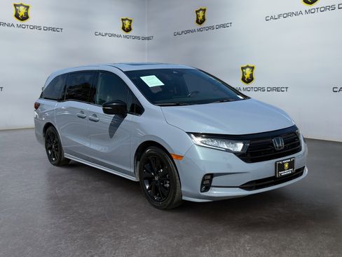 Used 2023 Honda Odyssey Sport image 7