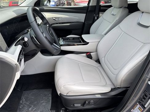 New 2026 Hyundai Tucson Limited image 9