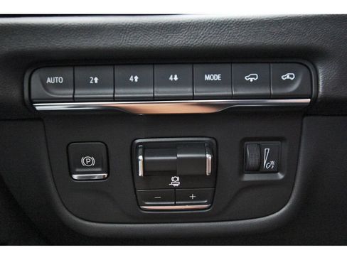 New 2026 Cadillac Escalade ESV Sport w/ Touring Package AWD/4WD image 15