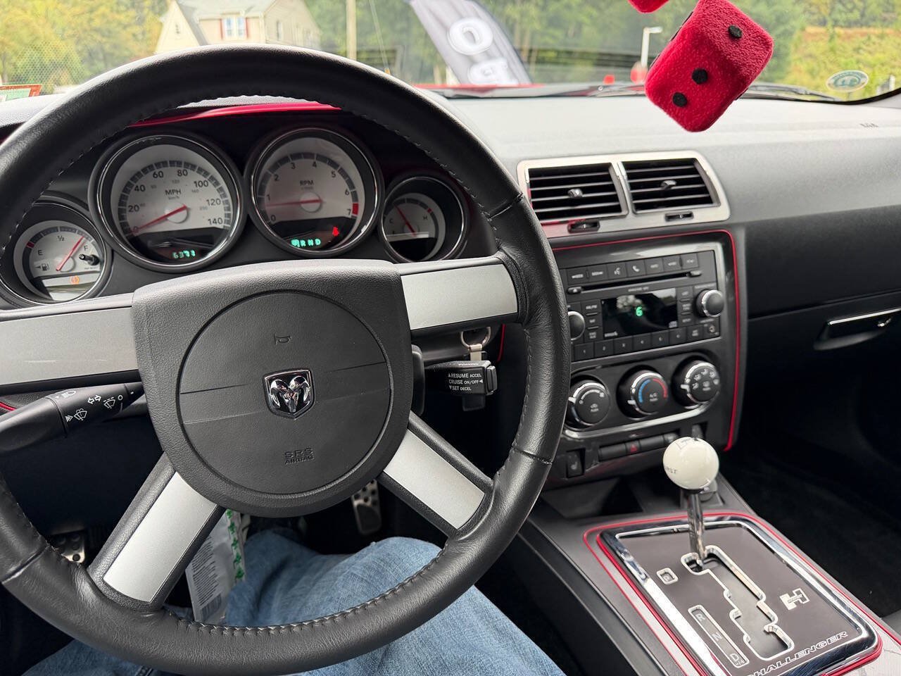 Used 2010 Dodge Challenger SE RWD image 19