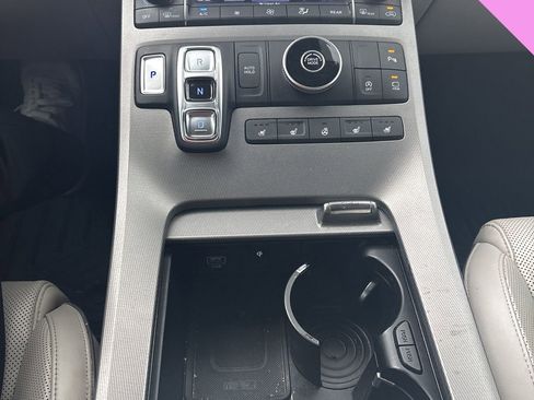 Used 2021 Hyundai Palisade Limited FWD image 15