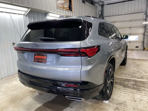 Certified 2025 Buick Enclave Sport Touring AWD/4WD image 13