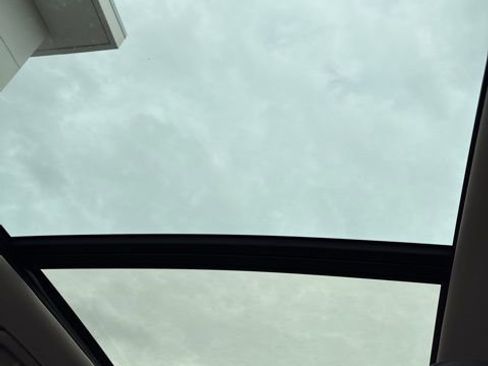 Used 2025 Volvo XC60 B5 Plus image 27