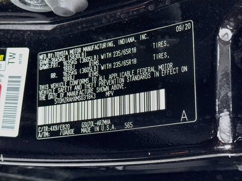 Certified 2021 Toyota Highlander XLE FWD image 36