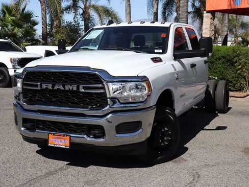 Used 2022 RAM 3500 Tradesman w/ Safety Group AWD/4WD image 4