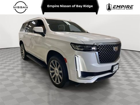 Used 2022 Cadillac Escalade Premium Luxury image 1