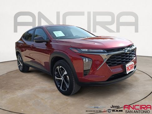 Used 2024 Chevrolet Trax RS w/ Driver Confidence Package image 1