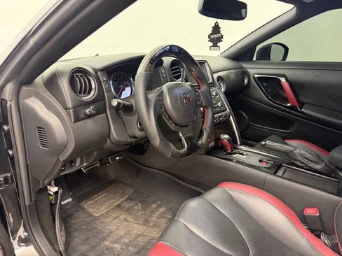 Used 2015 Nissan GT-R Black Edition AWD/4WD image 32