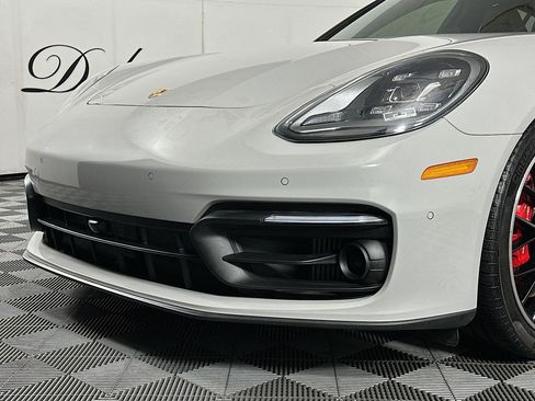 Used 2023 Porsche Panamera 4 Platinum Edition image 33