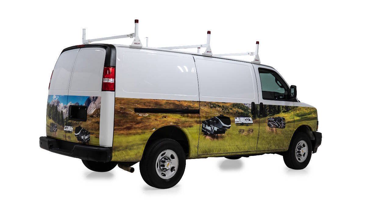 Used 2024 GMC Savana 2500 w/ Driver Convenience Package RWD image 3