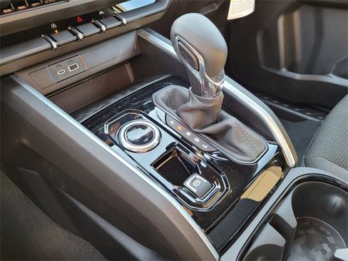 New 2025 Chevrolet Colorado LT image 26